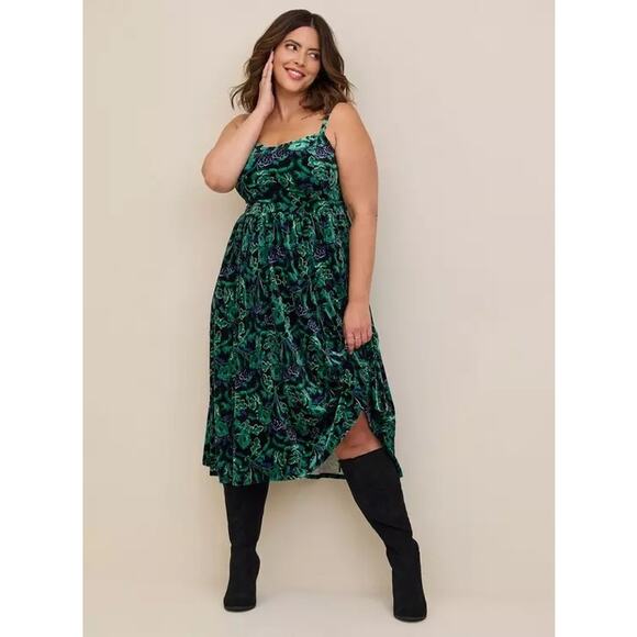 Torrid Women’s Midi Velvet Skater Dress Green Floral Size 0 NWT - Picture 1 of 10